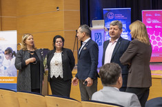 Od lewej: M. Borowska-Brzoza, D. Głowacz-Czerwonka, G. Ostasz,P. Koszelnik, D. Antos,